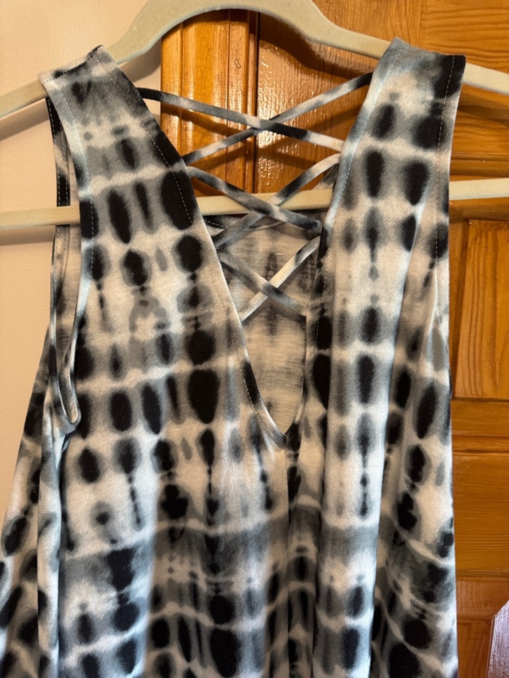 Alya Sleeveless Black & White Tie-Dye Swing Dress XS - Picture 3 of 4